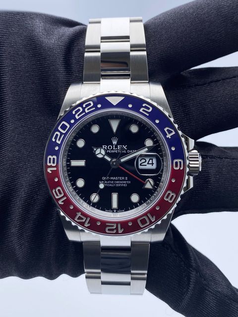 Rolex GMT Master II 126710 BLRO Image 2